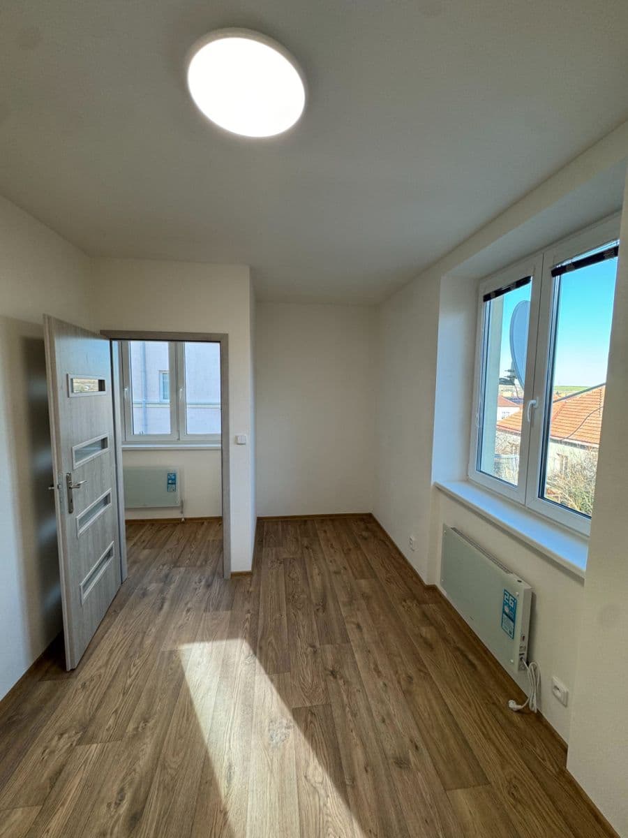 Prodej bytu 2+kk 41 m², Palliardiho, Znojmo, Jihomoravský kraj Prodej bytu 2+kk 41 m², Palliardiho, Znojmo, Jihomoravský kraj