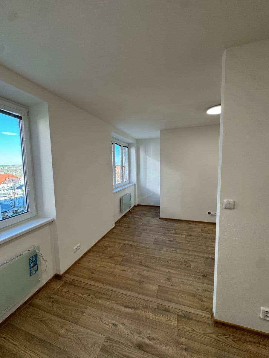 Prodej bytu 2+kk 41 m², Palliardiho, Znojmo, Jihomoravský kraj Prodej bytu 2+kk 41 m², Palliardiho, Znojmo, Jihomoravský kraj