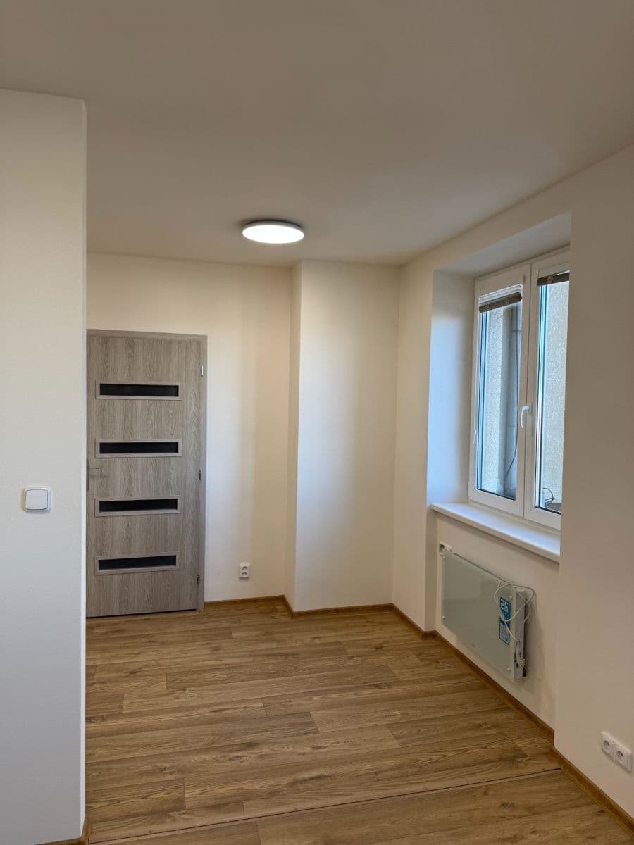 Prodej bytu 2+kk 41 m², Palliardiho, Znojmo, Jihomoravský kraj Prodej bytu 2+kk 41 m², Palliardiho, Znojmo, Jihomoravský kraj