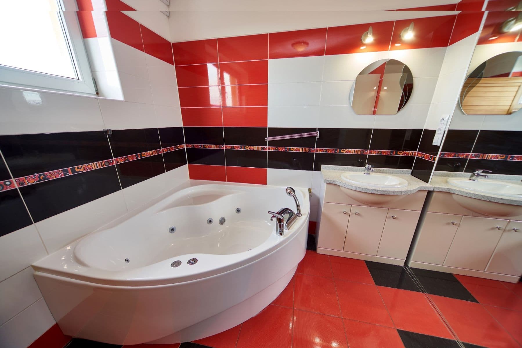 Prodej domu 271 m², pozemek 471 m², Dlážděná, Zaječí, Jihomoravský kraj Prodej domu 271 m², pozemek 471 m², Dlážděná, Zaječí, Jihomoravský kraj
