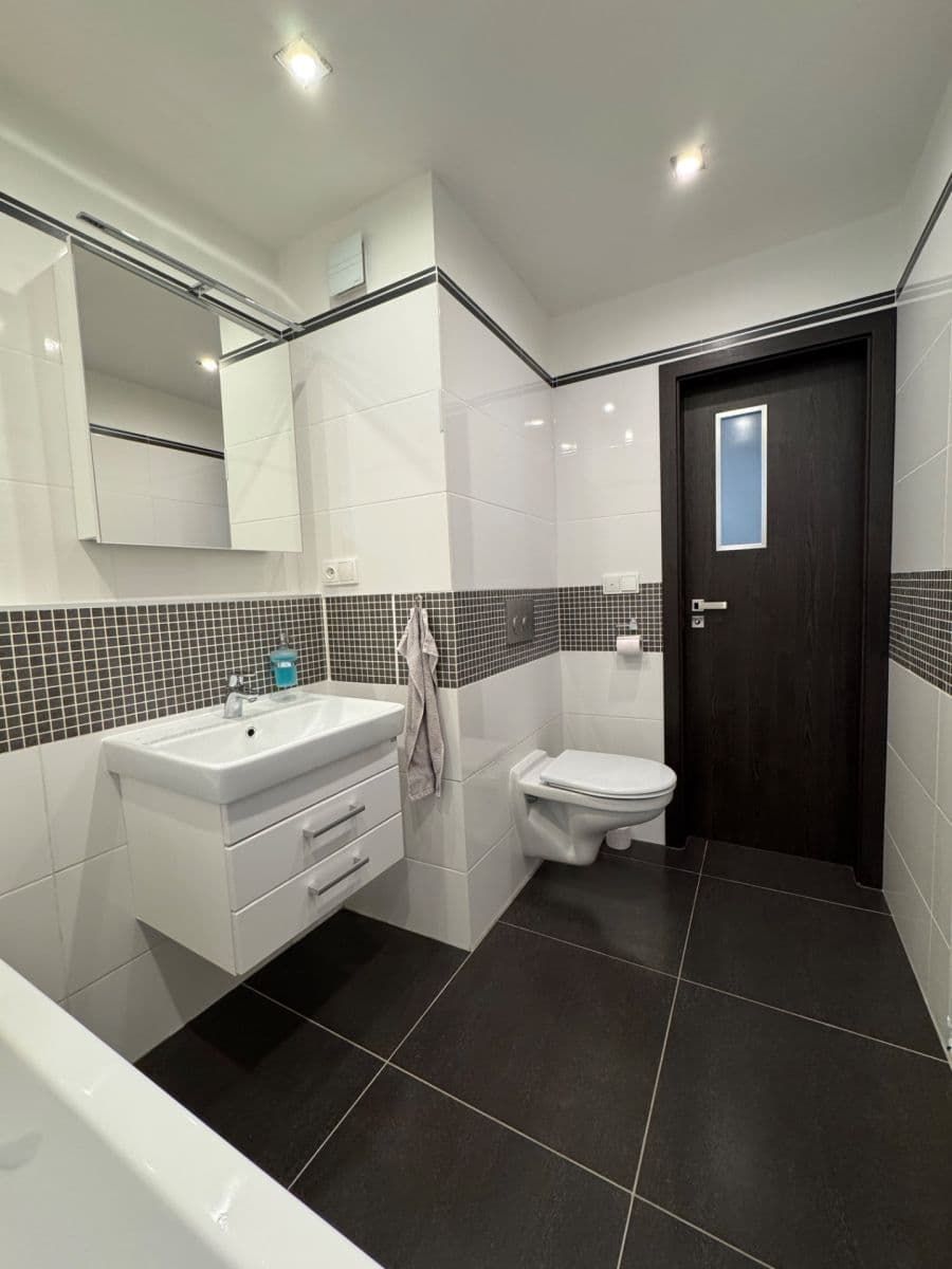 Pronájem bytu 3+1 90 m², Stoliční, Děčín, Ústecký kraj Pronájem bytu 3+1 90 m², Stoliční, Děčín, Ústecký kraj