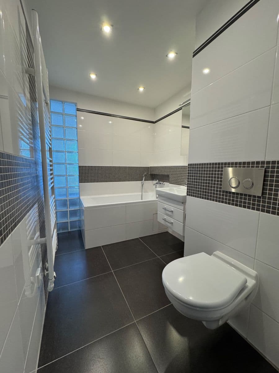 Pronájem bytu 3+1 90 m², Stoliční, Děčín, Ústecký kraj Pronájem bytu 3+1 90 m², Stoliční, Děčín, Ústecký kraj