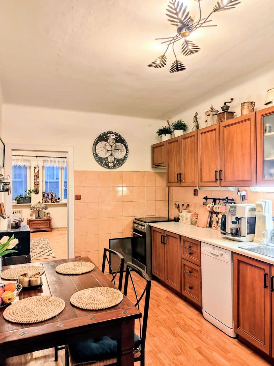 Prodej bytu 3+1 83 m², Dr. E. Beneše, Bruntál, Moravskoslezský kraj Prodej bytu 3+1 83 m², Dr. E. Beneše, Bruntál, Moravskoslezský kraj