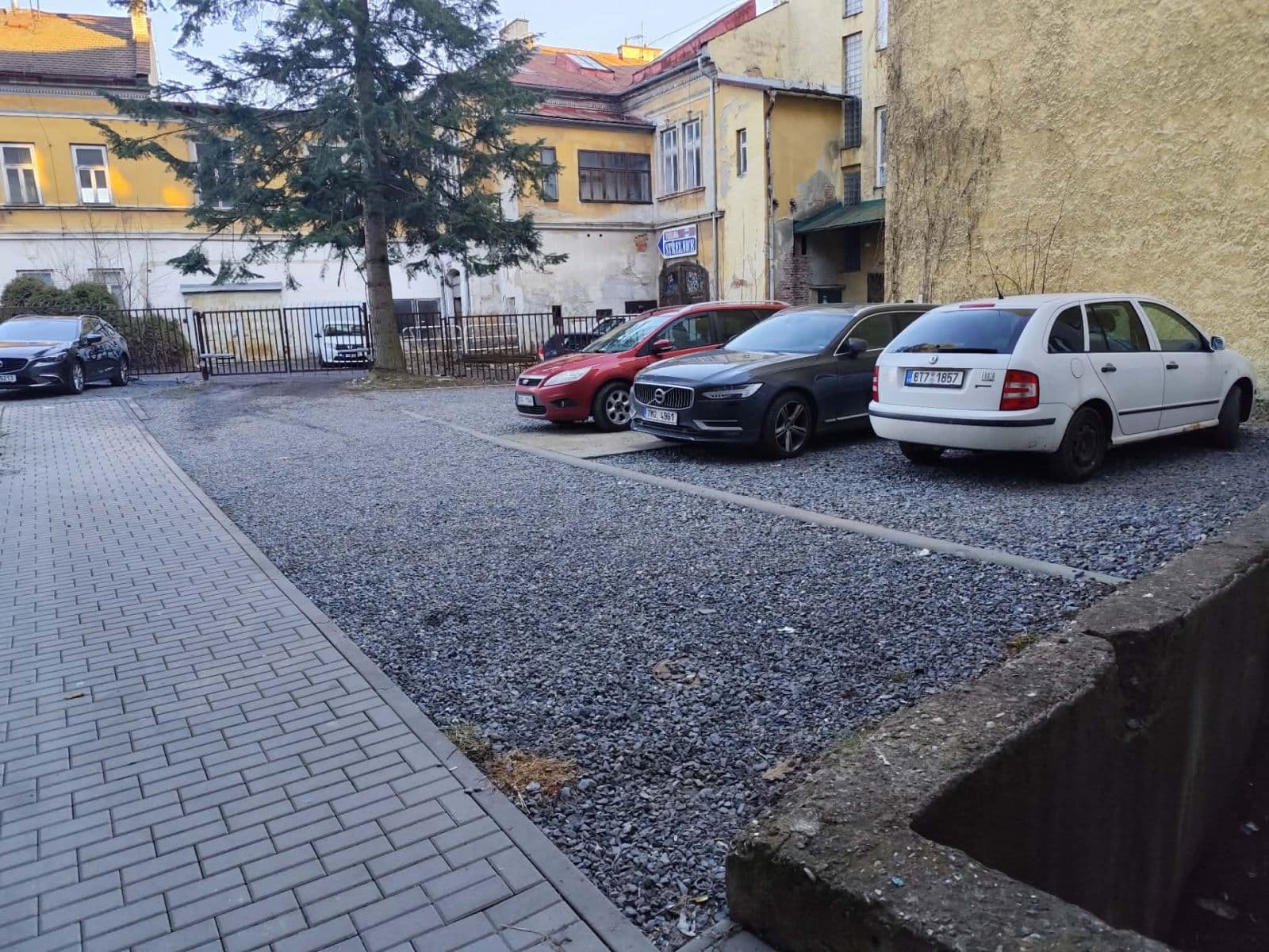 Prodej bytu 3+1 83 m², Dr. E. Beneše, Bruntál, Moravskoslezský kraj Prodej bytu 3+1 83 m², Dr. E. Beneše, Bruntál, Moravskoslezský kraj