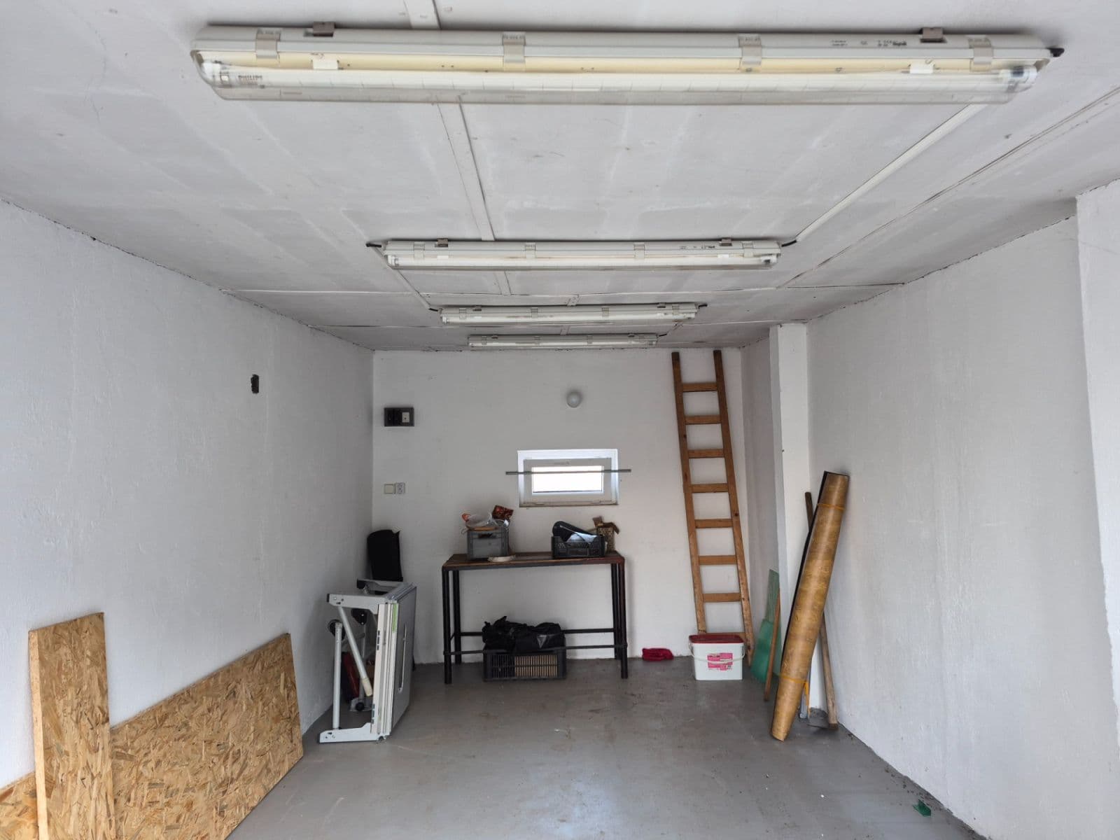 Pronájem garáže 20 m², Svatopluka Čecha, Česká Lípa, Liberecký kraj Pronájem garáže 20 m², Svatopluka Čecha, Česká Lípa, Liberecký kraj