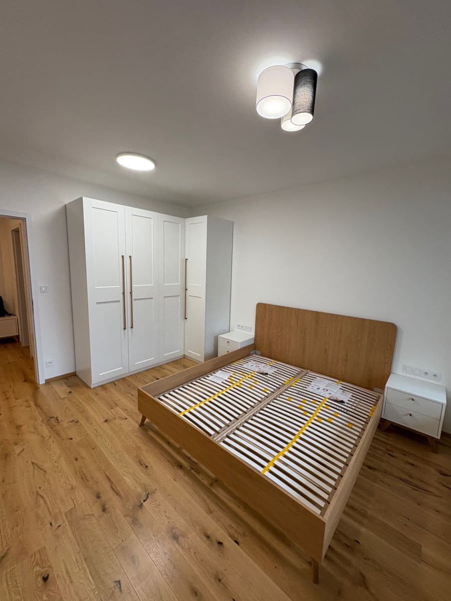 Pronájem bytu 2+kk 54 m², Závišova, Praha, Praha Pronájem bytu 2+kk 54 m², Závišova, Praha, Praha