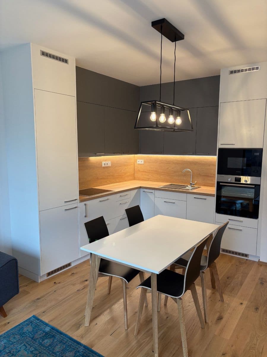 Pronájem bytu 2+kk 54 m², Závišova, Praha, Praha Pronájem bytu 2+kk 54 m², Závišova, Praha, Praha