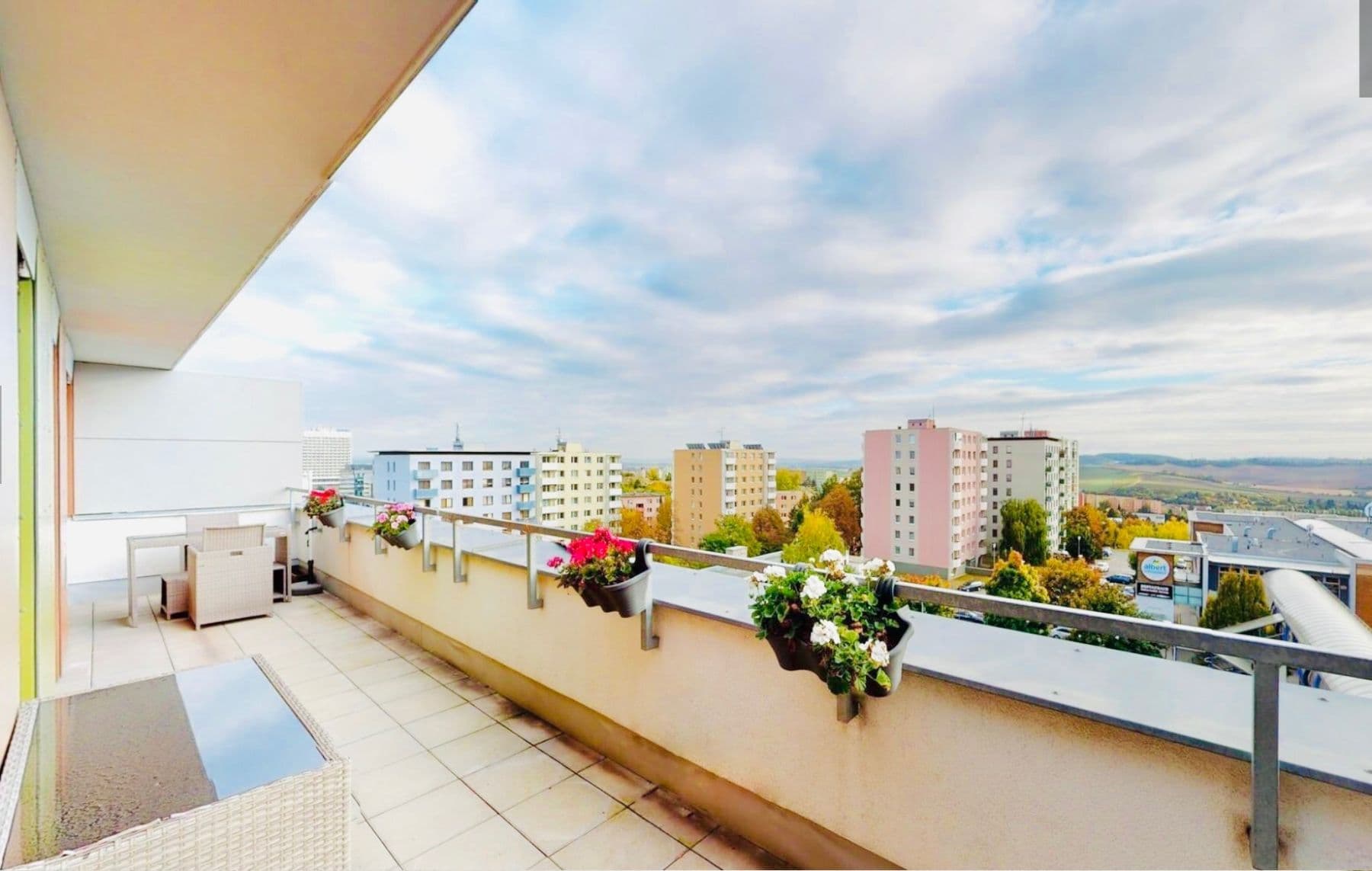 Pronájem bytu 3+kk 100 m², Kamínky, Brno, Jihomoravský kraj Pronájem bytu 3+kk 100 m², Kamínky, Brno, Jihomoravský kraj