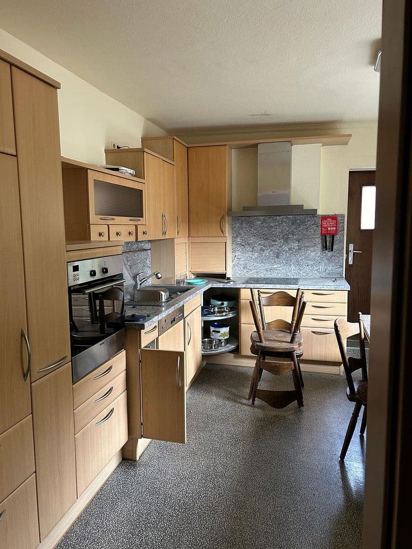 Prodej domu 644 m², pozemek 669 m², Calw, Bádensko-Württembersko Prodej domu 644 m², pozemek 669 m², Calw, Bádensko-Württembersko