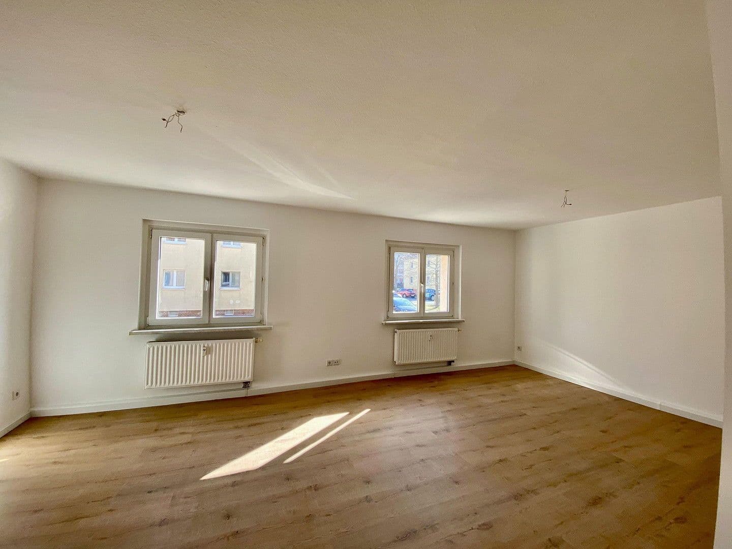 Pronájem bytu 3+1 66 m², Uhlandstraße 1, Zwenkau, Sasko Pronájem bytu 3+1 66 m², Uhlandstraße 1, Zwenkau, Sasko