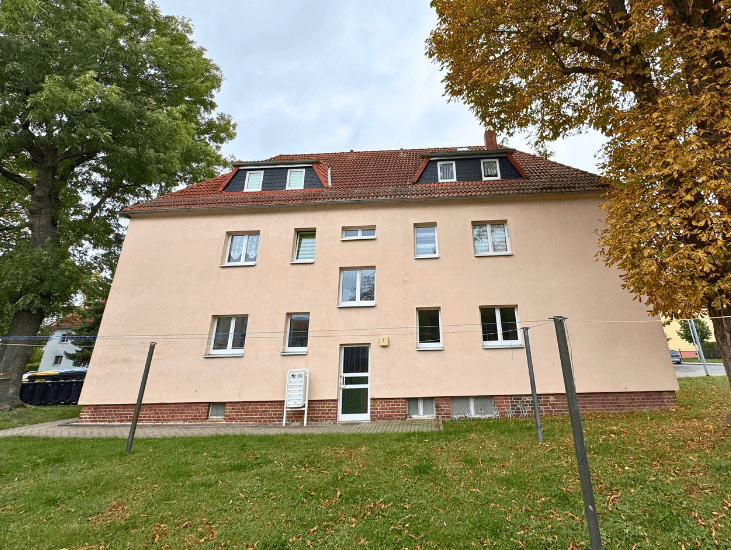 Pronájem bytu 3+1 66 m², Uhlandstraße 1, Zwenkau, Sasko Pronájem bytu 3+1 66 m², Uhlandstraße 1, Zwenkau, Sasko