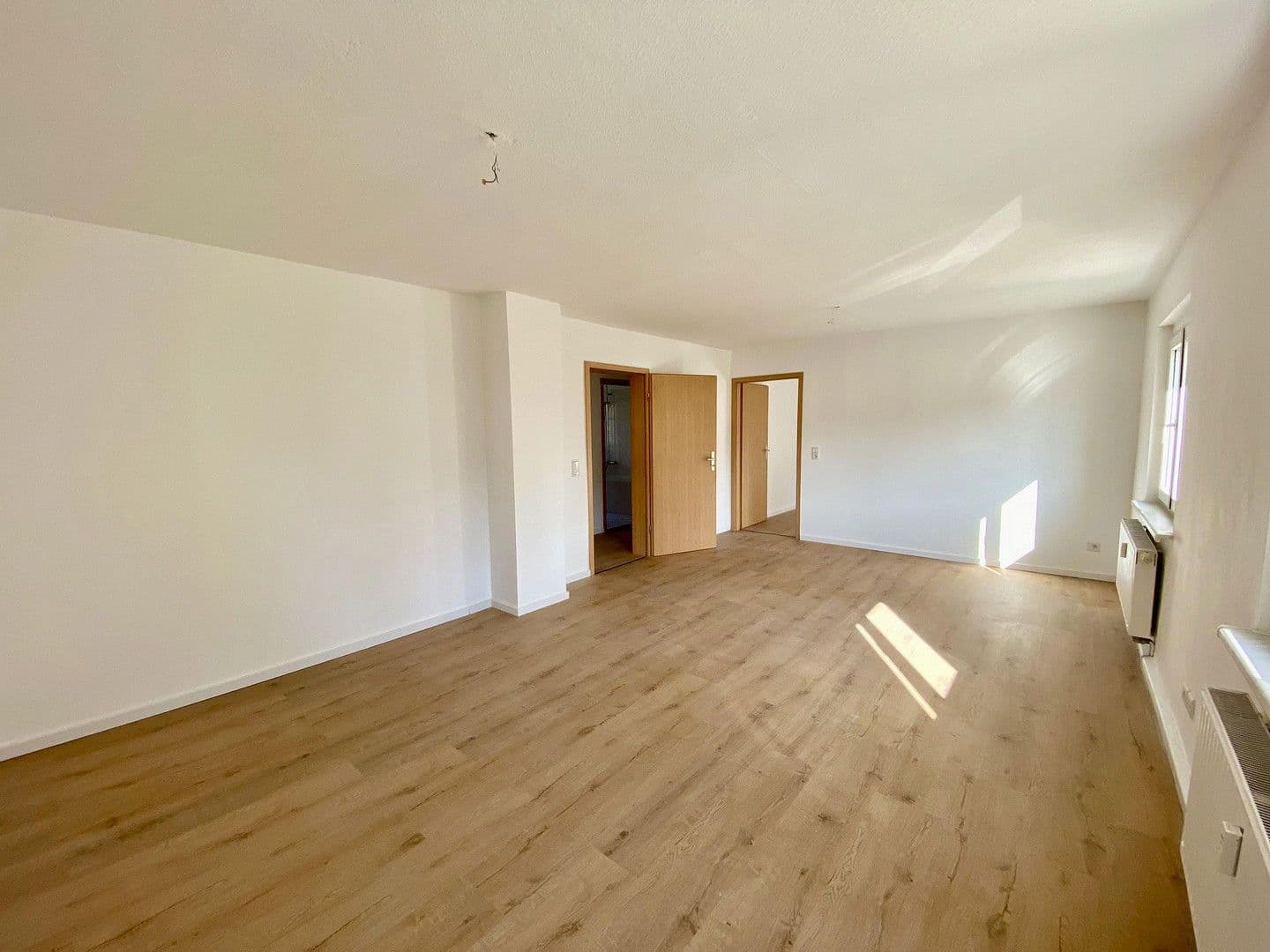 Pronájem bytu 3+1 66 m², Uhlandstraße 1, Zwenkau, Sasko Pronájem bytu 3+1 66 m², Uhlandstraße 1, Zwenkau, Sasko