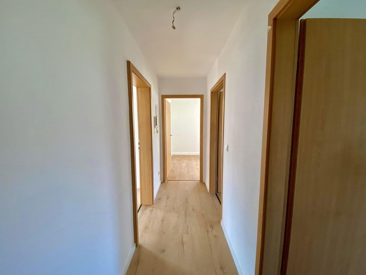 Pronájem bytu 3+1 66 m², Uhlandstraße 1, Zwenkau, Sasko Pronájem bytu 3+1 66 m², Uhlandstraße 1, Zwenkau, Sasko