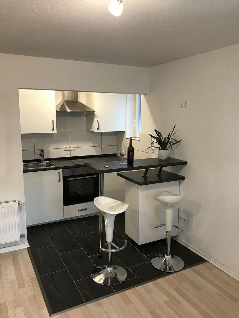 Pronájem bytu 1+1 37 m², Veielbrunnenweg 84b, Stuttgart, Bádensko-Württembersko Pronájem bytu 1+1 37 m², Veielbrunnenweg 84b, Stuttgart, Bádensko-Württembersko