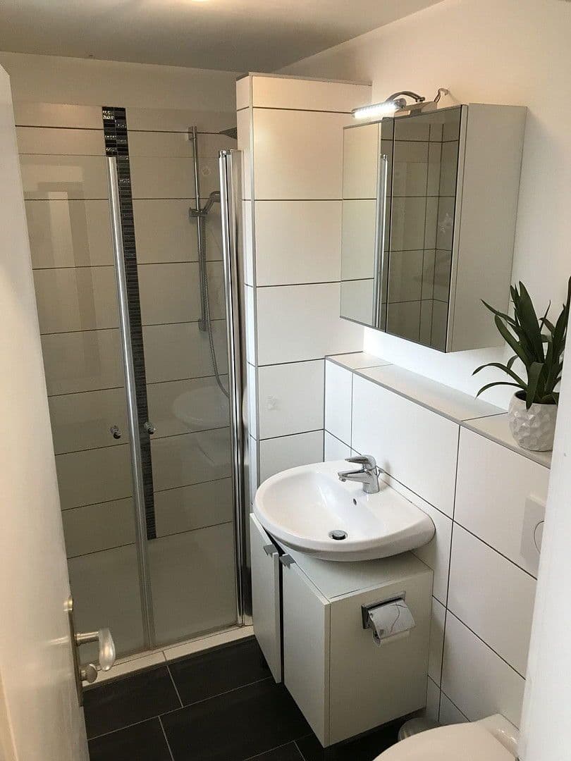 Pronájem bytu 1+1 37 m², Veielbrunnenweg 84b, Stuttgart, Bádensko-Württembersko Pronájem bytu 1+1 37 m², Veielbrunnenweg 84b, Stuttgart, Bádensko-Württembersko