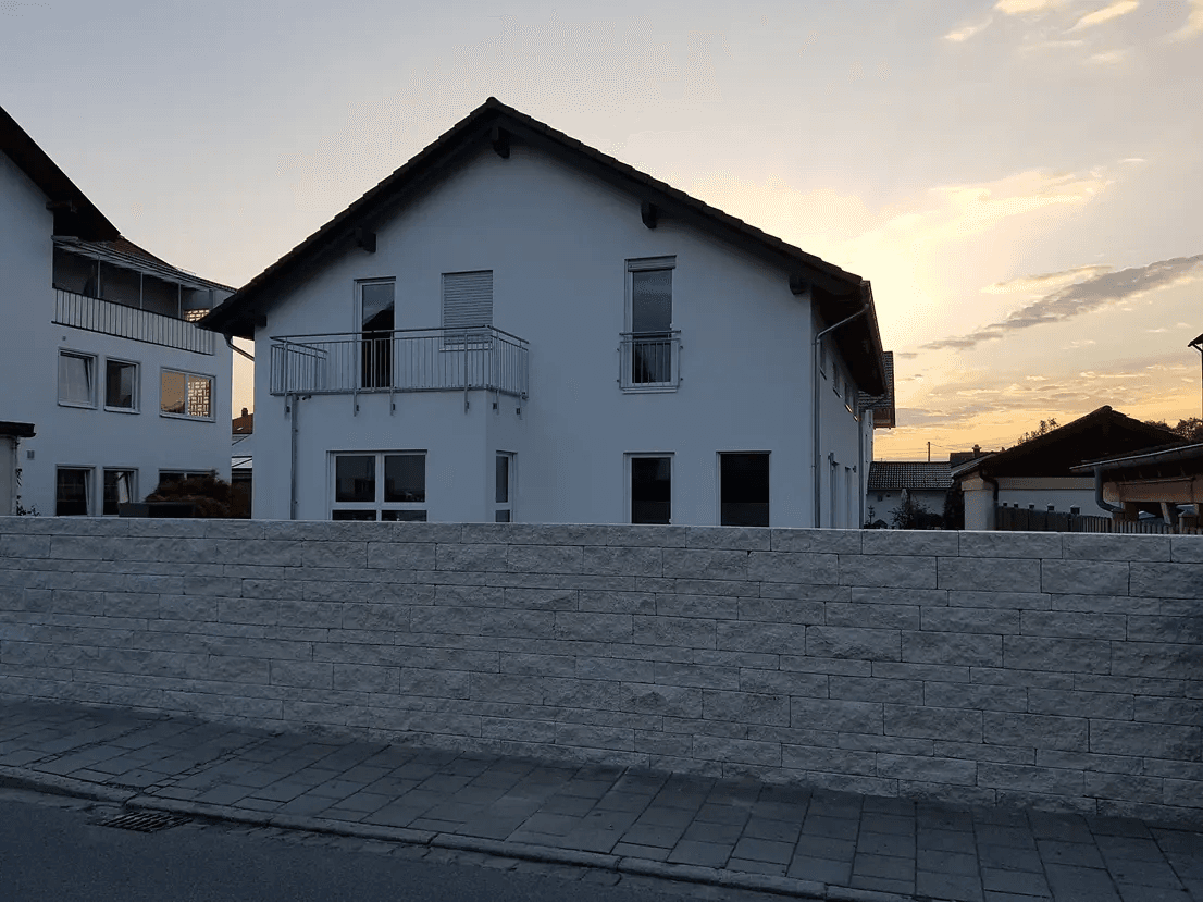 Prodej domu 131 m², pozemek 288 m², Bruckmühl, Bavorsko Prodej domu 131 m², pozemek 288 m², Bruckmühl, Bavorsko