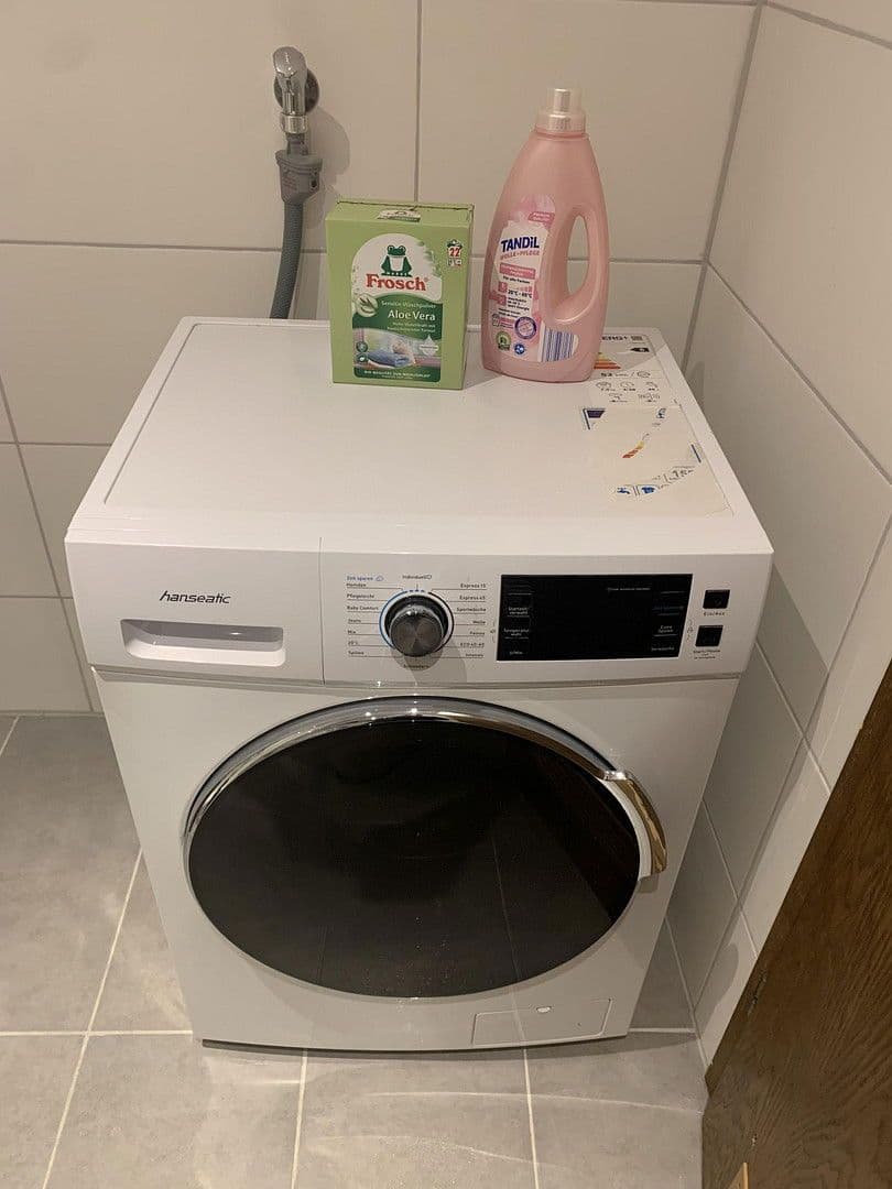 Pronájem bytu 2+1 54 m², Schiersteiner Str. 88, Wiesbaden, Hessen Pronájem bytu 2+1 54 m², Schiersteiner Str. 88, Wiesbaden, Hessen