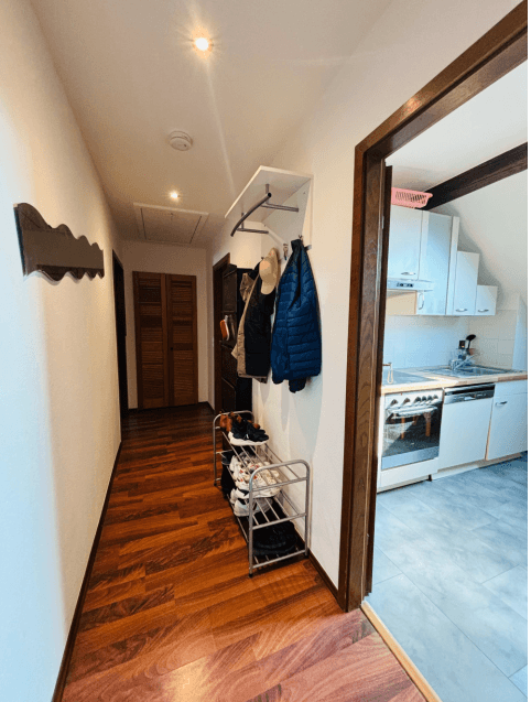 Pronájem bytu 2+1 54 m², Schiersteiner Str. 88, Wiesbaden, Hessen Pronájem bytu 2+1 54 m², Schiersteiner Str. 88, Wiesbaden, Hessen