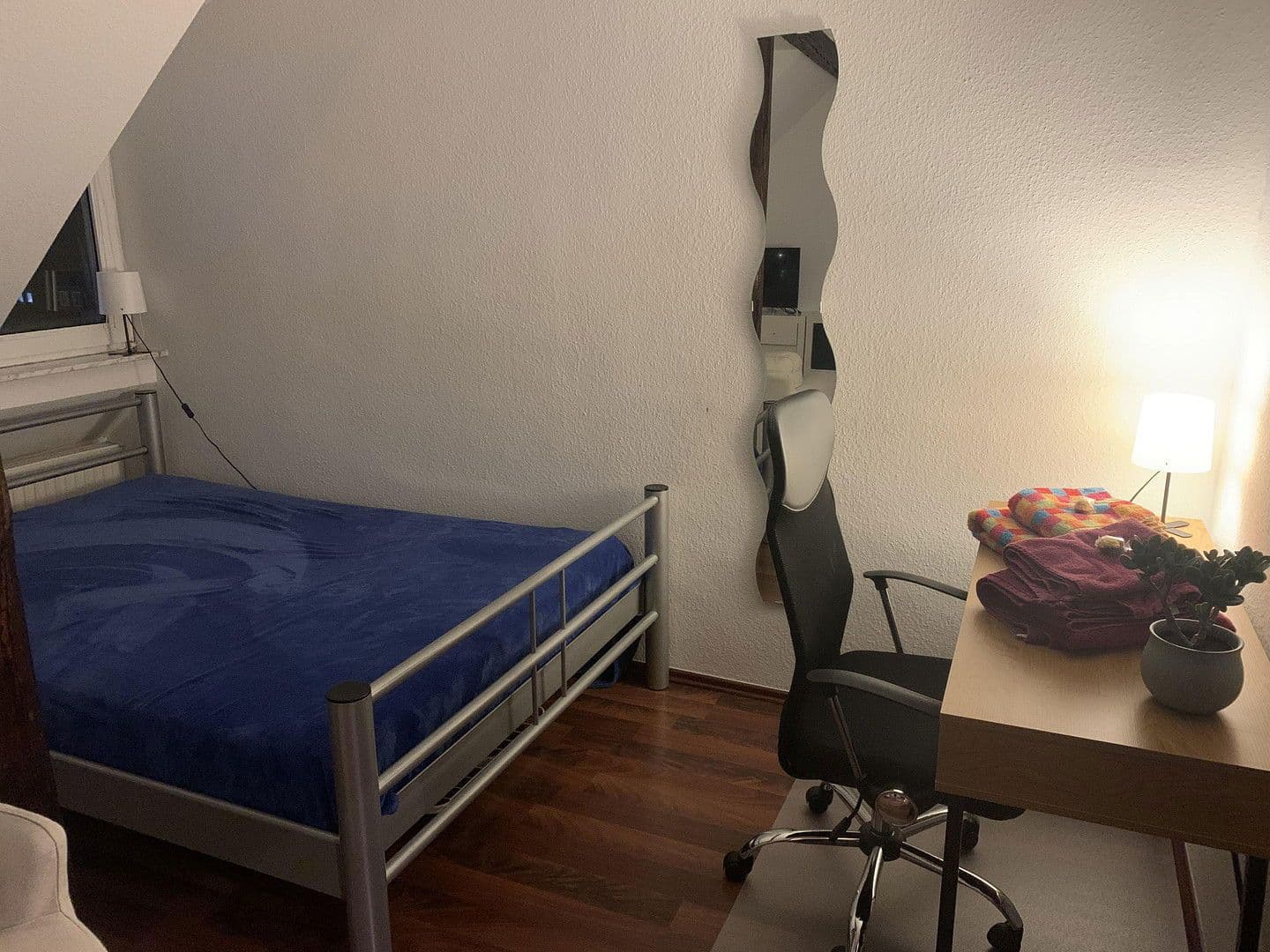 Pronájem bytu 2+1 54 m², Schiersteiner Str. 88, Wiesbaden, Hessen Pronájem bytu 2+1 54 m², Schiersteiner Str. 88, Wiesbaden, Hessen