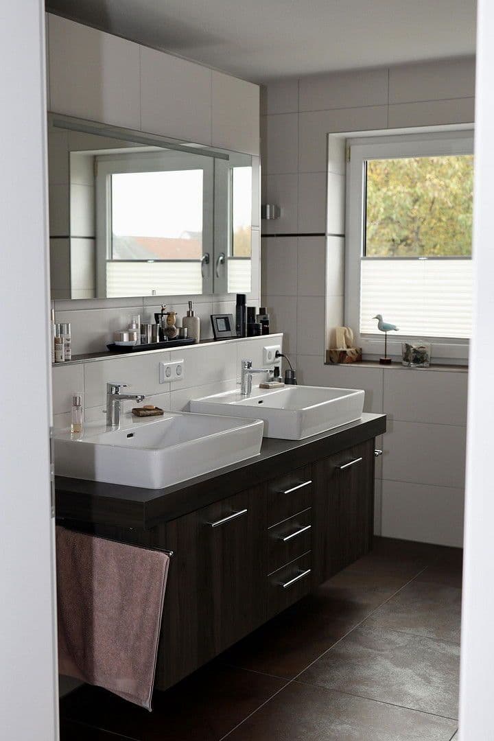 Prodej domu 183 m², pozemek 483 m², Ludwigsburg, Bádensko-Württembersko Prodej domu 183 m², pozemek 483 m², Ludwigsburg, Bádensko-Württembersko