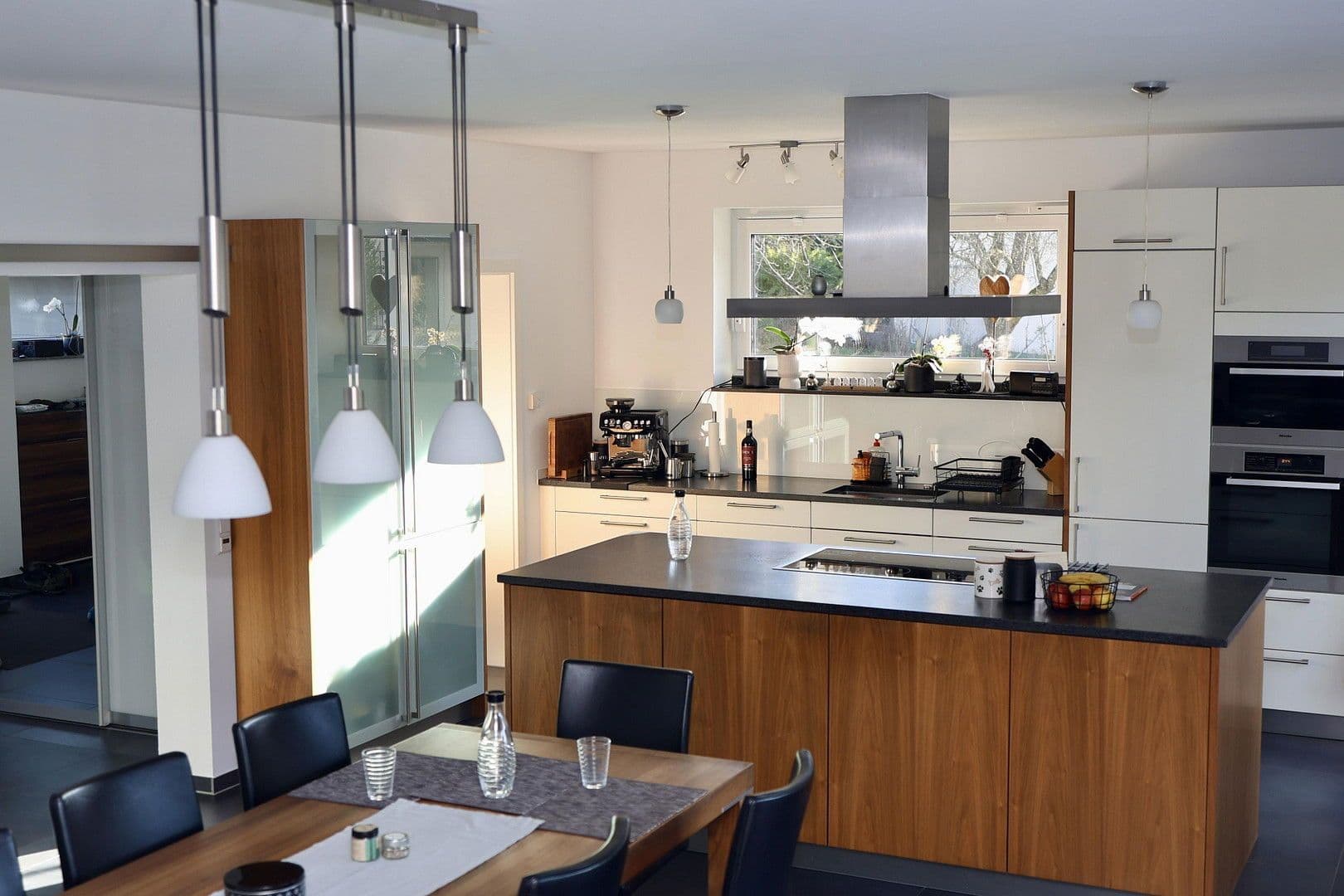 Prodej domu 183 m², pozemek 483 m², Ludwigsburg, Bádensko-Württembersko Prodej domu 183 m², pozemek 483 m², Ludwigsburg, Bádensko-Württembersko