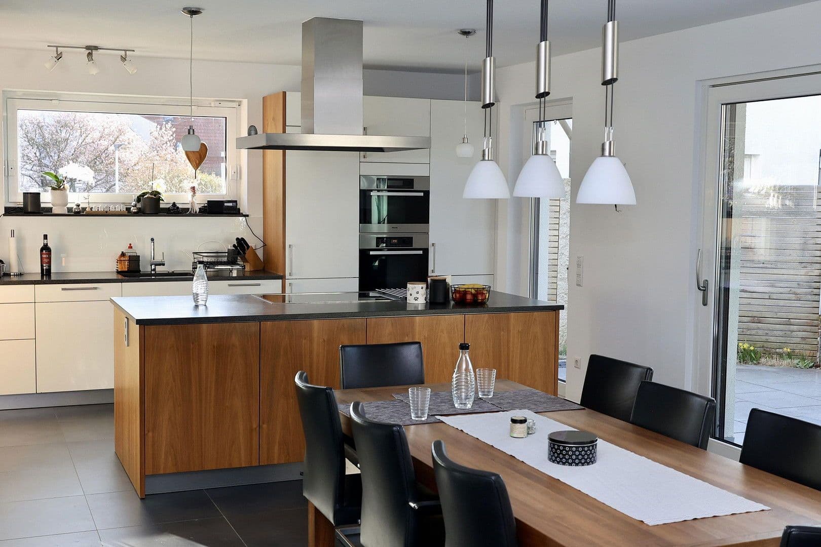 Prodej domu 183 m², pozemek 483 m², Ludwigsburg, Bádensko-Württembersko Prodej domu 183 m², pozemek 483 m², Ludwigsburg, Bádensko-Württembersko