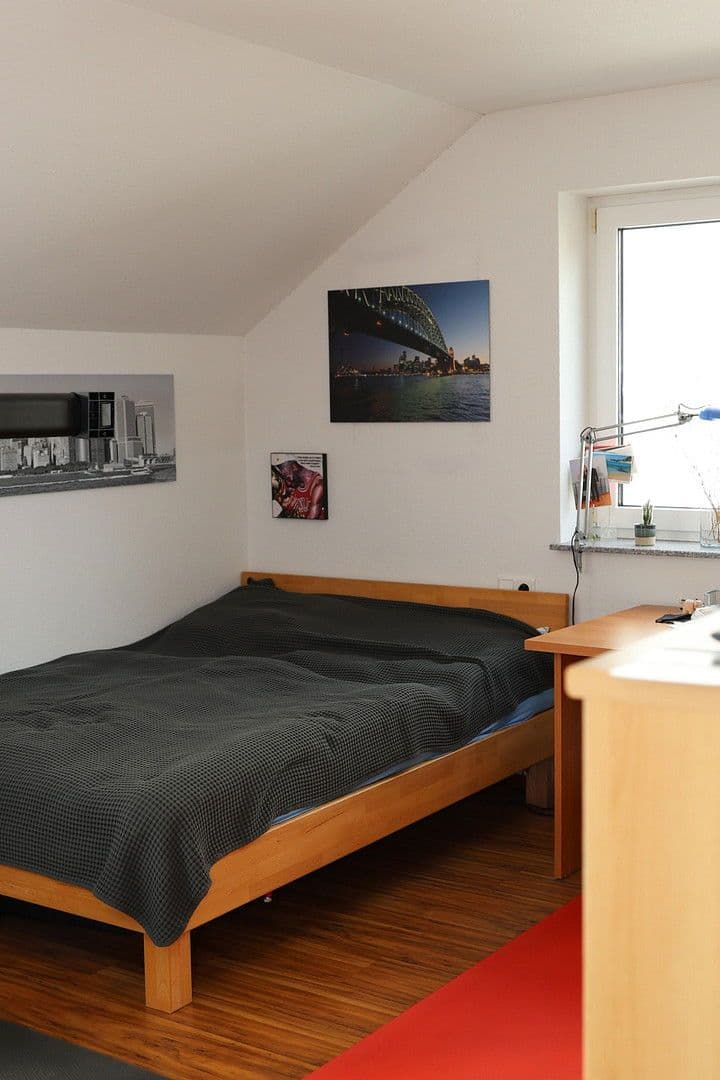 Prodej domu 183 m², pozemek 483 m², Ludwigsburg, Bádensko-Württembersko Prodej domu 183 m², pozemek 483 m², Ludwigsburg, Bádensko-Württembersko