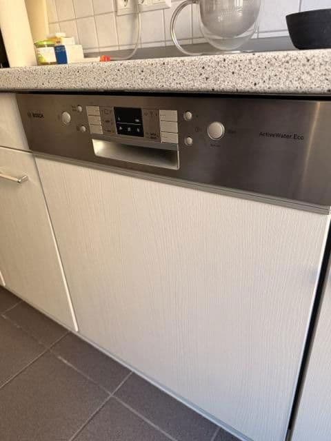 Prodej bytu 2+kk 100 m², Blissestraße 55, Berlin, Berlín Prodej bytu 2+kk 100 m², Blissestraße 55, Berlin, Berlín