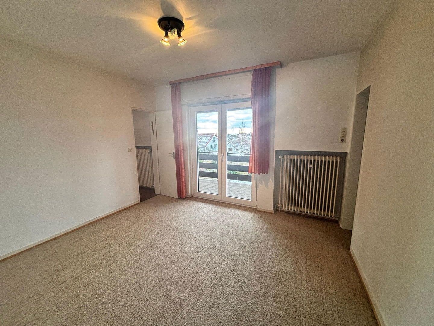 Prodej domu 174 m², pozemek 651 m², Friedrichsdorf, Hessen Prodej domu 174 m², pozemek 651 m², Friedrichsdorf, Hessen