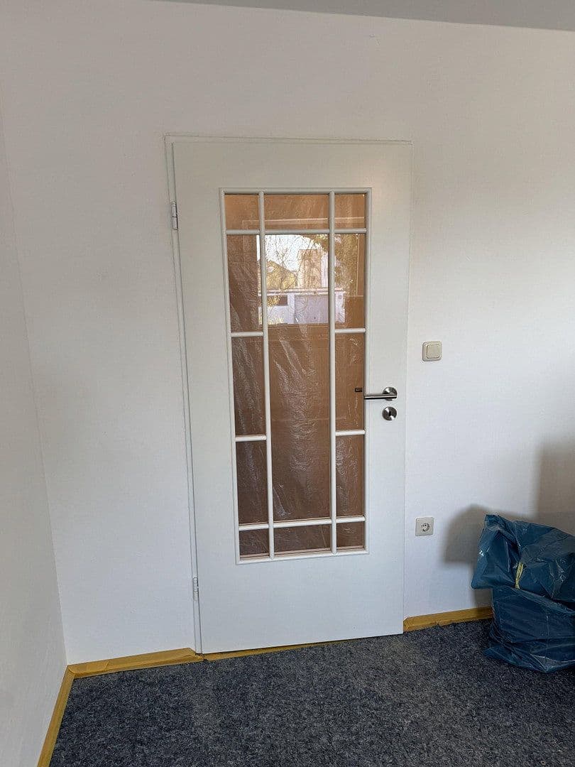 Pronájem bytu 1+1 34 m², Lohgrabenstr. 1A, Regensburg, Bavorsko Pronájem bytu 1+1 34 m², Lohgrabenstr. 1A, Regensburg, Bavorsko