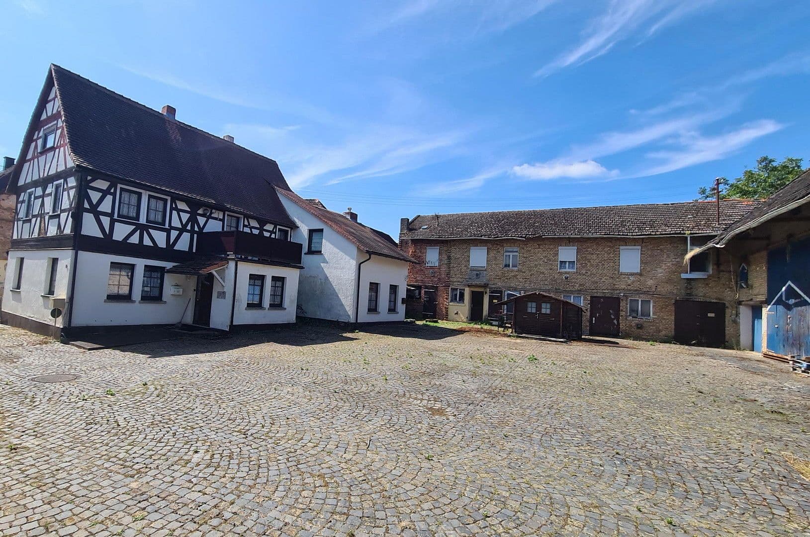 Prodej domu 180 m², pozemek 1.330 m², Wiesbaden, Hessen Prodej domu 180 m², pozemek 1.330 m², Wiesbaden, Hessen