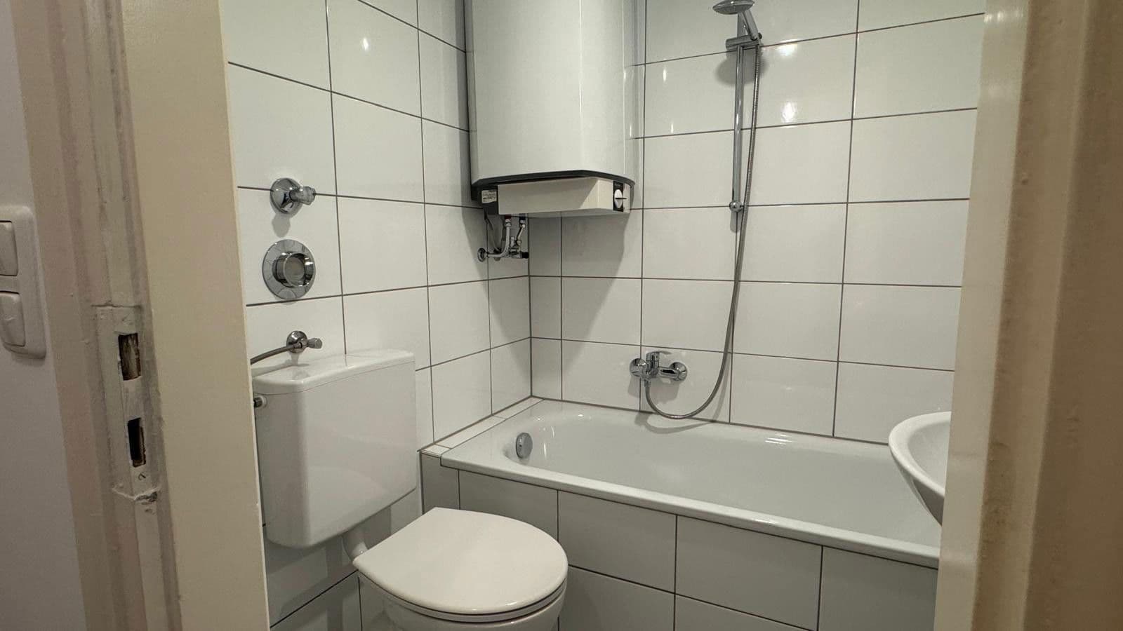 Pronájem bytu 1+1 20 m², Brecherspitzstraße 3, München, Bavorsko Pronájem bytu 1+1 20 m², Brecherspitzstraße 3, München, Bavorsko