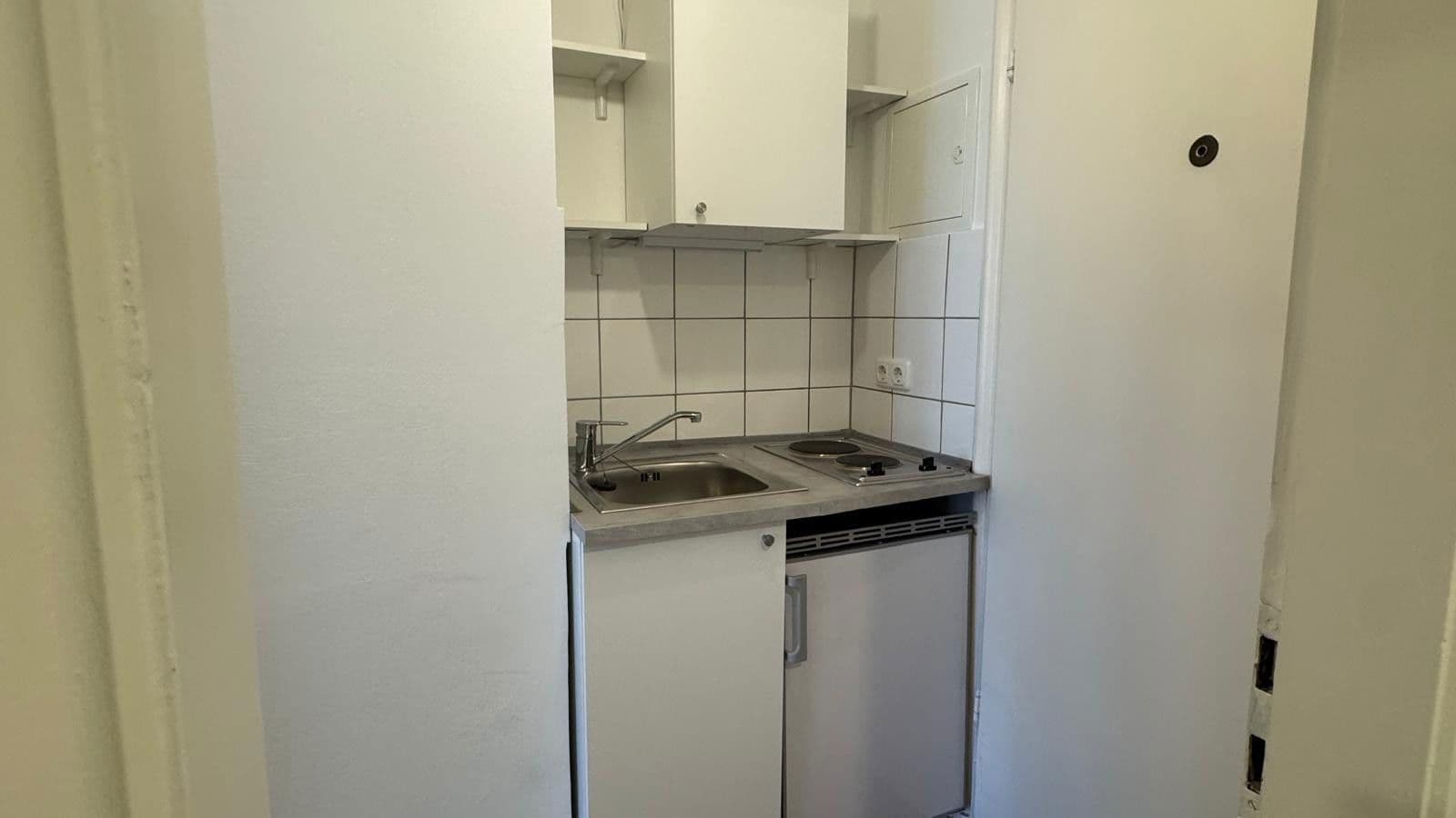 Pronájem bytu 1+1 20 m², Brecherspitzstraße 3, München, Bavorsko Pronájem bytu 1+1 20 m², Brecherspitzstraße 3, München, Bavorsko