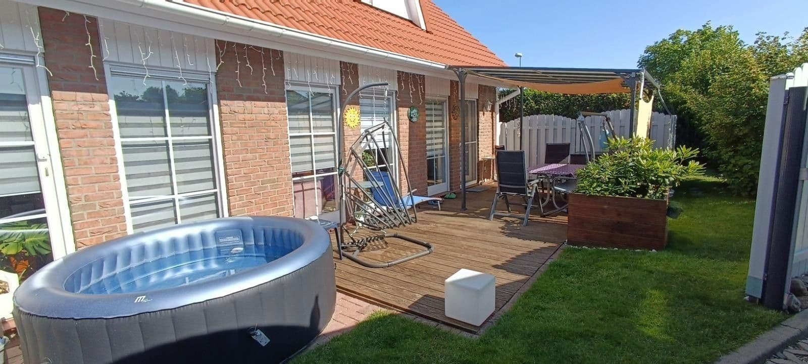 Prodej domu 160 m², pozemek 558 m², Dorf Mecklenburg, Mecklenburg-Vorpommern Prodej domu 160 m², pozemek 558 m², Dorf Mecklenburg, Mecklenburg-Vorpommern