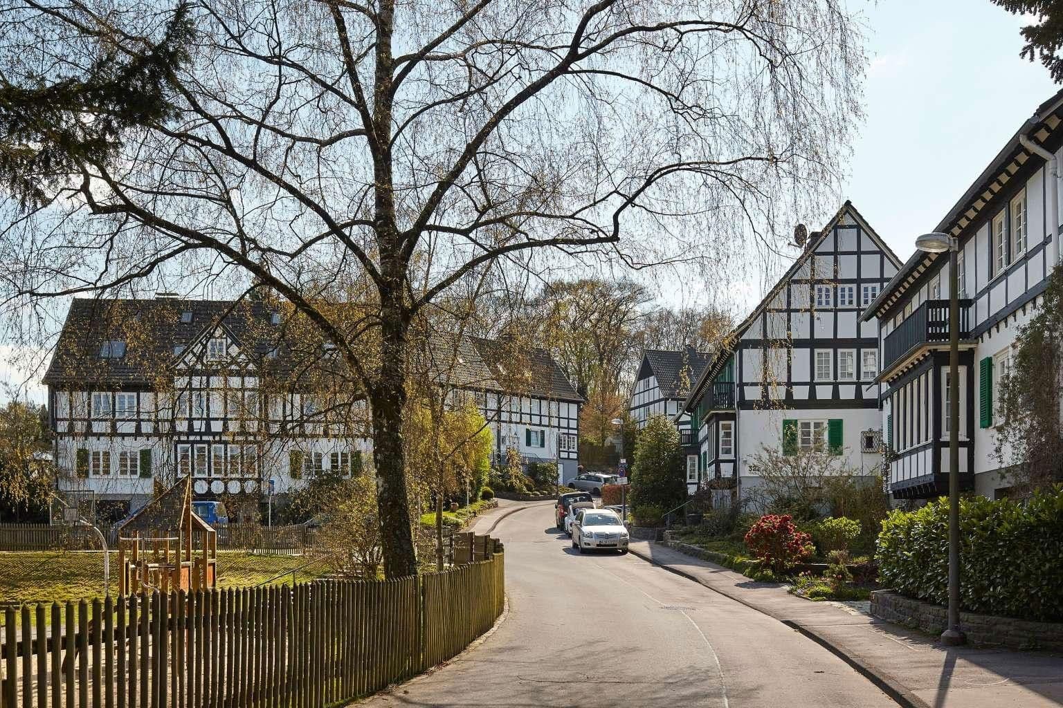 Prodej domu 130 m², pozemek 553 m², Wuppertal, Severní Porýní-Vestfálsko Prodej domu 130 m², pozemek 553 m², Wuppertal, Severní Porýní-Vestfálsko