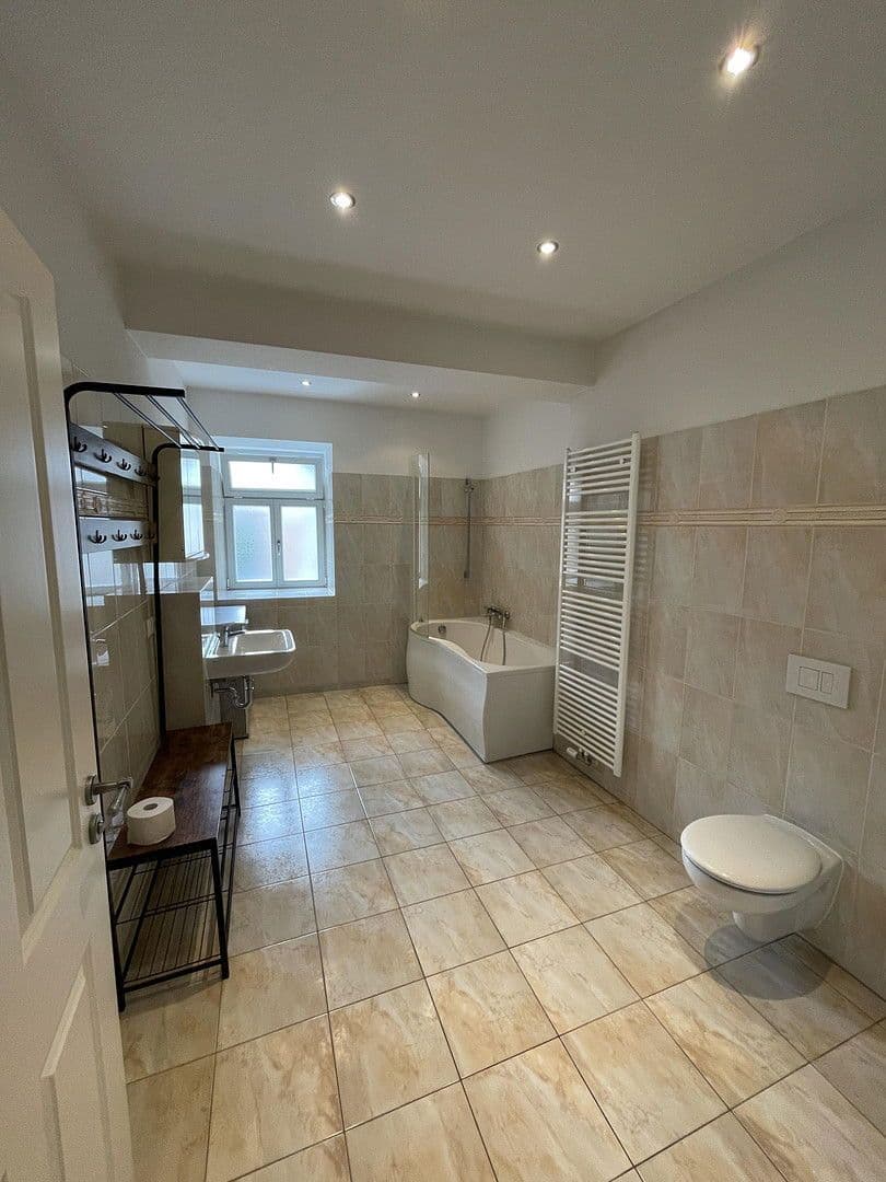 Pronájem bytu 3+1 91 m², Am Zehnt 9, Sinsheim, Bádensko-Württembersko Pronájem bytu 3+1 91 m², Am Zehnt 9, Sinsheim, Bádensko-Württembersko