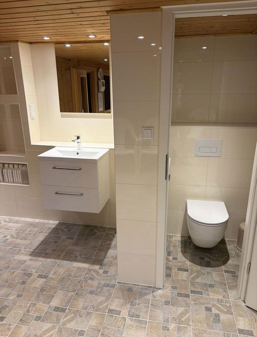 Prodej domu 173 m², pozemek 584 m², Edith-Stein-Straße 34, Wuppertal, Severní Porýní-Vestfálsko Prodej domu 173 m², pozemek 584 m², Edith-Stein-Straße 34, Wuppertal, Severní Porýní-Vestfálsko