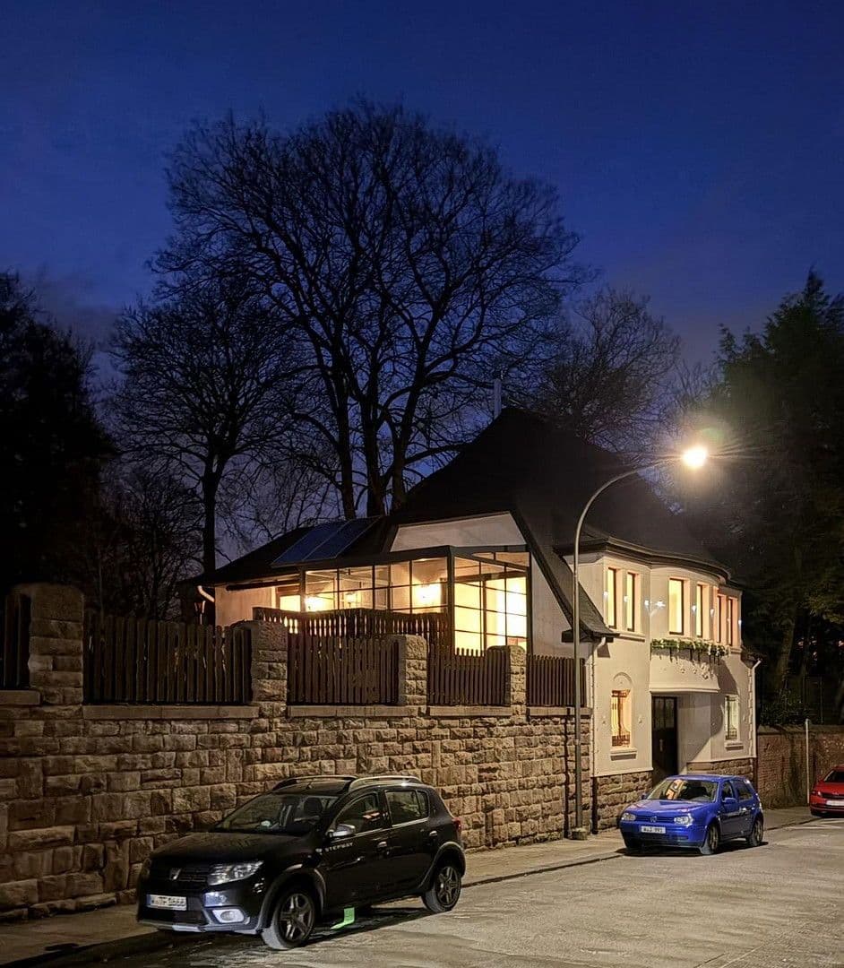 Prodej domu 173 m², pozemek 584 m², Edith-Stein-Straße 34, Wuppertal, Severní Porýní-Vestfálsko Prodej domu 173 m², pozemek 584 m², Edith-Stein-Straße 34, Wuppertal, Severní Porýní-Vestfálsko