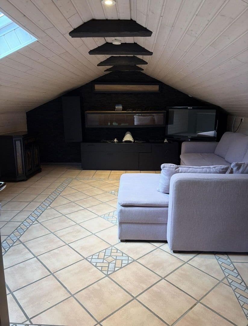 Prodej domu 173 m², pozemek 584 m², Edith-Stein-Straße 34, Wuppertal, Severní Porýní-Vestfálsko Prodej domu 173 m², pozemek 584 m², Edith-Stein-Straße 34, Wuppertal, Severní Porýní-Vestfálsko