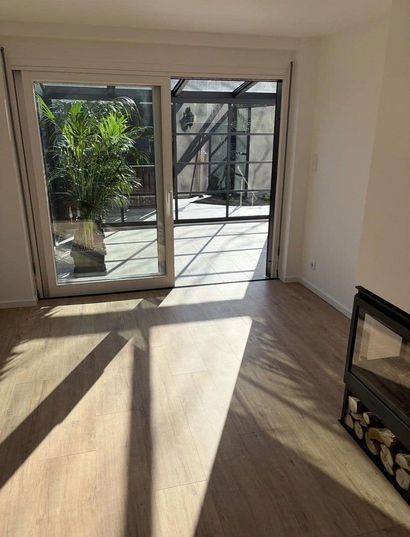 Prodej domu 173 m², pozemek 584 m², Edith-Stein-Straße 34, Wuppertal, Severní Porýní-Vestfálsko Prodej domu 173 m², pozemek 584 m², Edith-Stein-Straße 34, Wuppertal, Severní Porýní-Vestfálsko