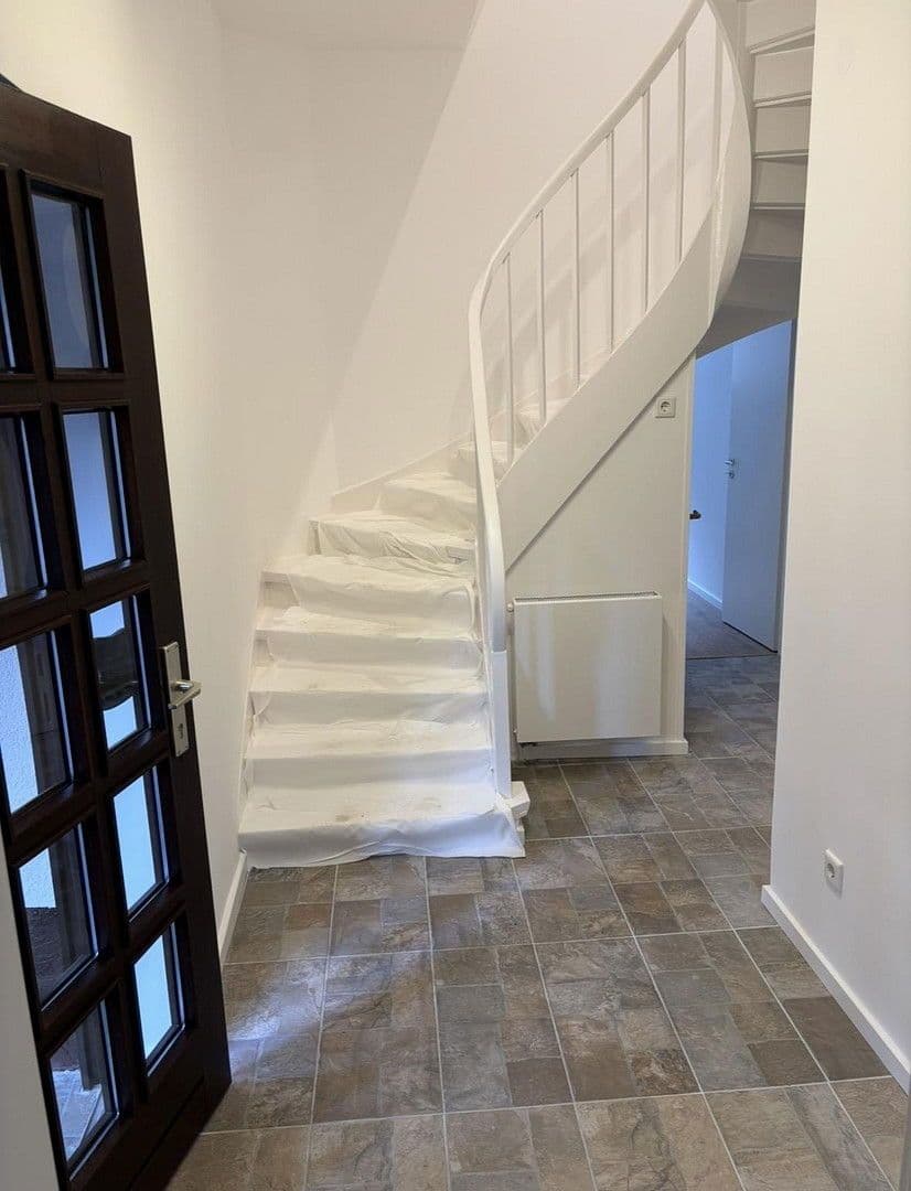 Prodej domu 173 m², pozemek 584 m², Edith-Stein-Straße 34, Wuppertal, Severní Porýní-Vestfálsko Prodej domu 173 m², pozemek 584 m², Edith-Stein-Straße 34, Wuppertal, Severní Porýní-Vestfálsko