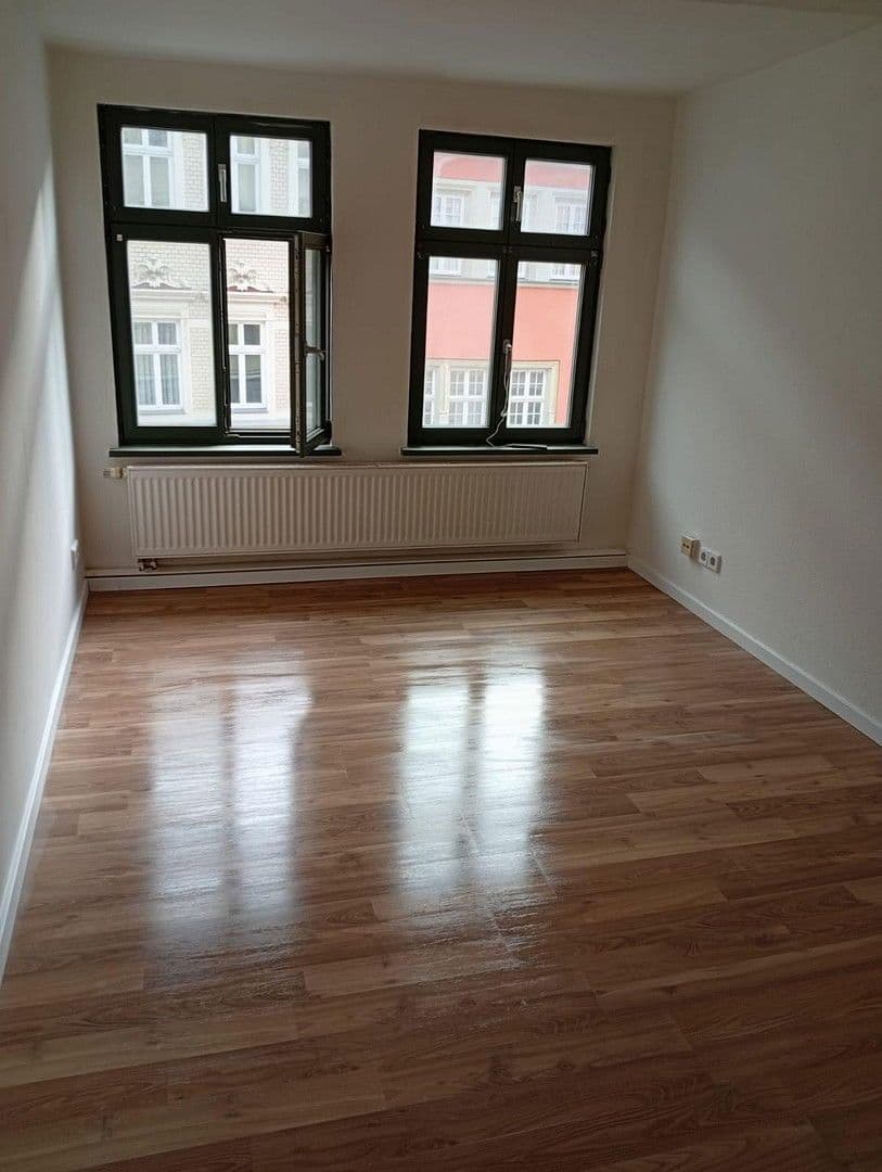 Pronájem bytu 3+1 65 m², Jakobstraße 35, Naumburg (Saale), Sasko-Anhaltsko Pronájem bytu 3+1 65 m², Jakobstraße 35, Naumburg (Saale), Sasko-Anhaltsko