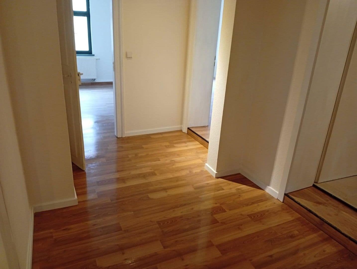 Pronájem bytu 3+1 65 m², Jakobstraße 35, Naumburg (Saale), Sasko-Anhaltsko Pronájem bytu 3+1 65 m², Jakobstraße 35, Naumburg (Saale), Sasko-Anhaltsko