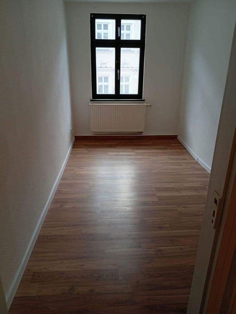 Pronájem bytu 3+1 65 m², Jakobstraße 35, Naumburg (Saale), Sasko-Anhaltsko Pronájem bytu 3+1 65 m², Jakobstraße 35, Naumburg (Saale), Sasko-Anhaltsko