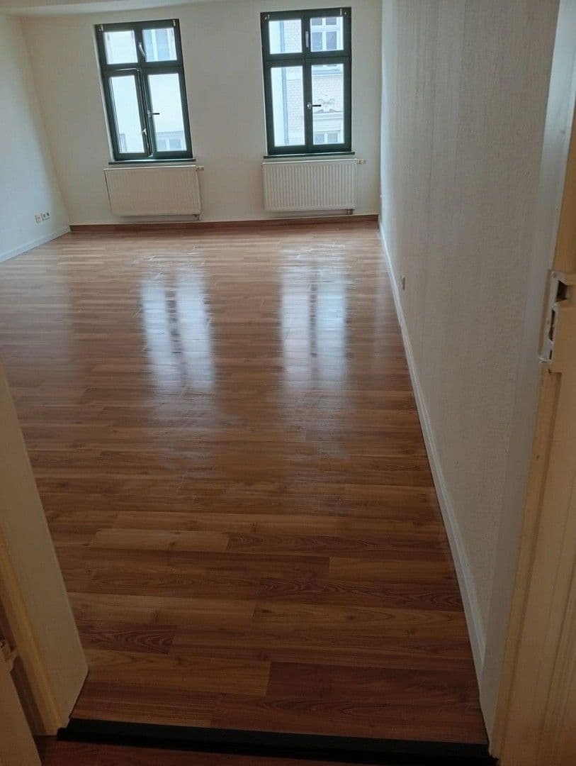 Pronájem bytu 3+1 65 m², Jakobstraße 35, Naumburg (Saale), Sasko-Anhaltsko Pronájem bytu 3+1 65 m², Jakobstraße 35, Naumburg (Saale), Sasko-Anhaltsko