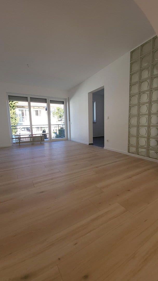 Pronájem bytu 3+1 100 m², Münchner Str. 179, Karlsfeld, Bavorsko Pronájem bytu 3+1 100 m², Münchner Str. 179, Karlsfeld, Bavorsko