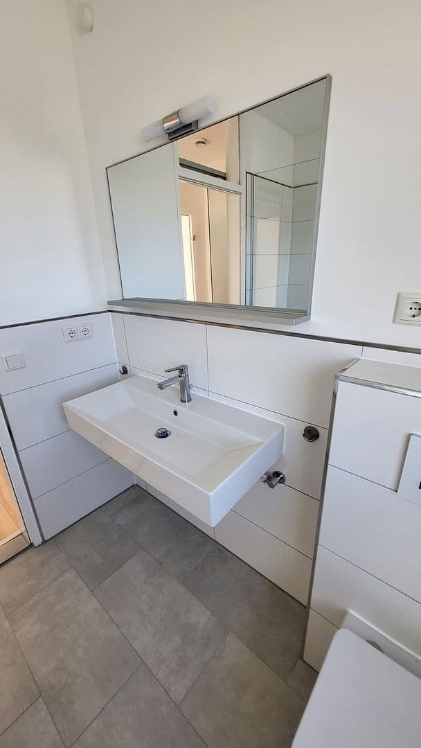 Pronájem bytu 3+1 100 m², Münchner Str. 179, Karlsfeld, Bavorsko Pronájem bytu 3+1 100 m², Münchner Str. 179, Karlsfeld, Bavorsko