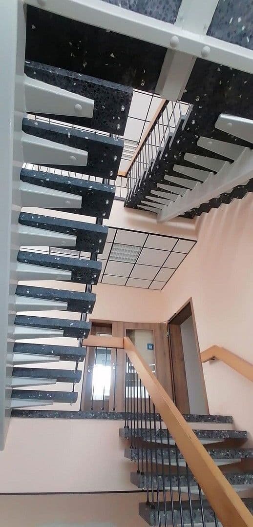 Pronájem kanceláře 660 m², Schaumbergstrasse 7A, Schwarzenbach a.d.Saale, Bavorsko Pronájem kanceláře 660 m², Schaumbergstrasse 7A, Schwarzenbach a.d.Saale, Bavorsko