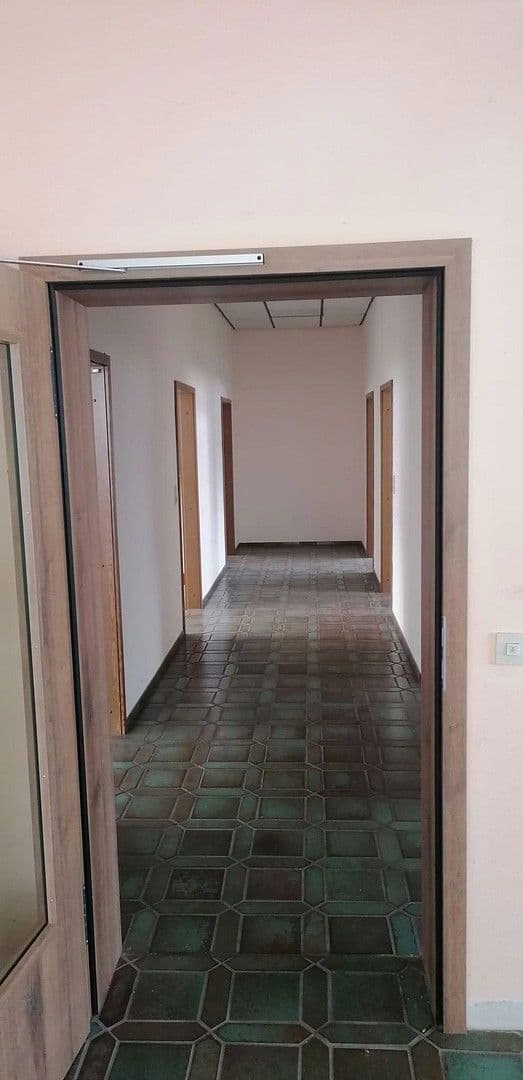 Pronájem kanceláře 660 m², Schaumbergstrasse 7A, Schwarzenbach a.d.Saale, Bavorsko Pronájem kanceláře 660 m², Schaumbergstrasse 7A, Schwarzenbach a.d.Saale, Bavorsko