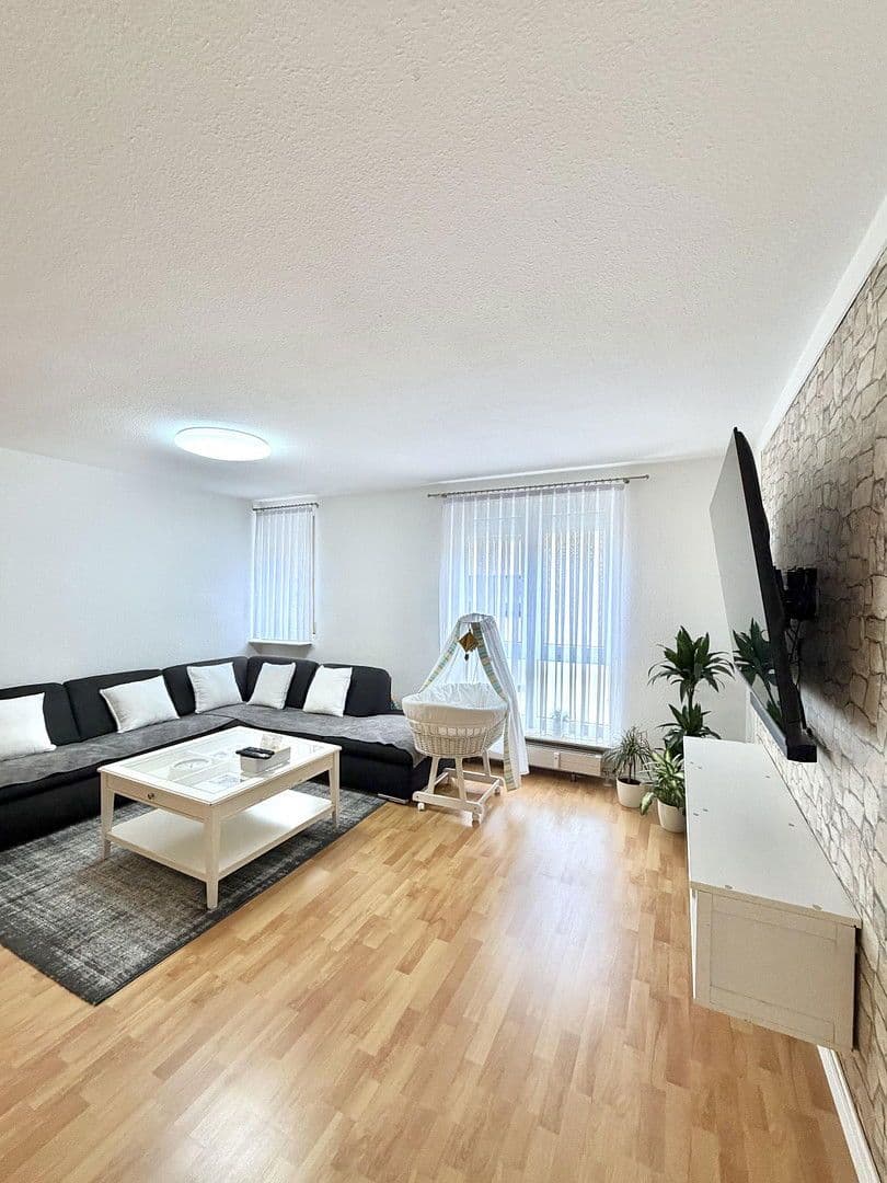 Pronájem bytu 3+1 82 m², Kriegsstraße 2, Pforzheim, Bádensko-Württembersko Pronájem bytu 3+1 82 m², Kriegsstraße 2, Pforzheim, Bádensko-Württembersko